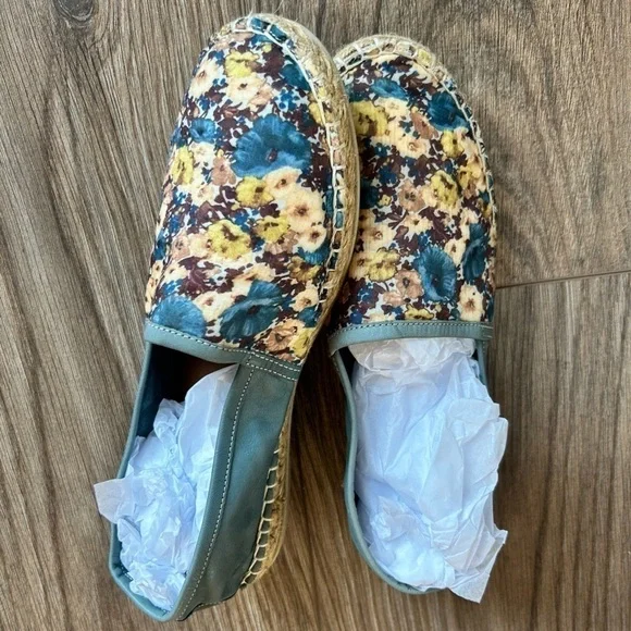 317. Bueno Floral Canvas & Leather Espadrilles | 37 - Picture 3 of 9